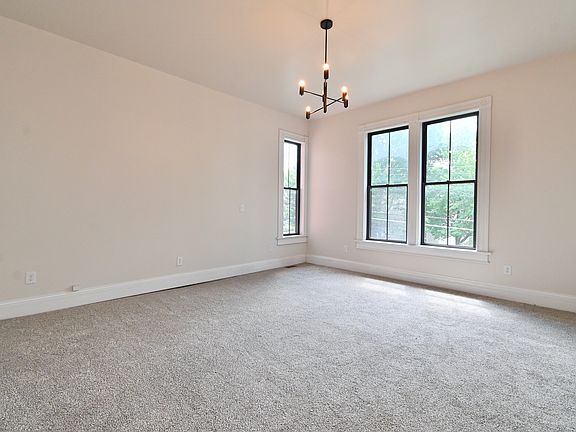 2nd image of 427 E 4th St APT 2