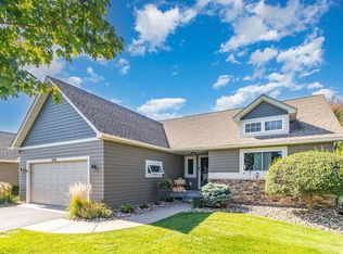 1042 Wyncrest Ct, Woodbury, MN 55129