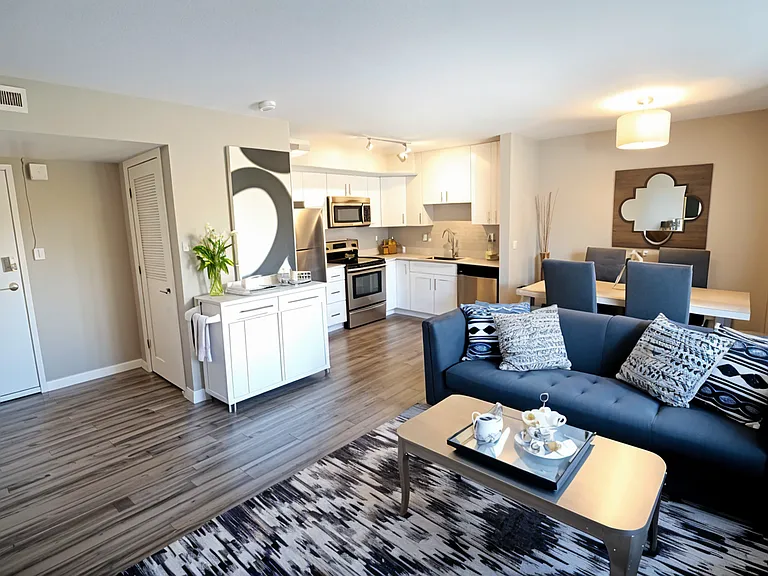 Plaza 209 Apartments — Photo 39