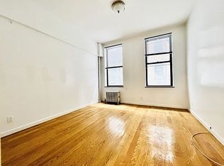 122 Forsyth St #1C, New York, NY 10002