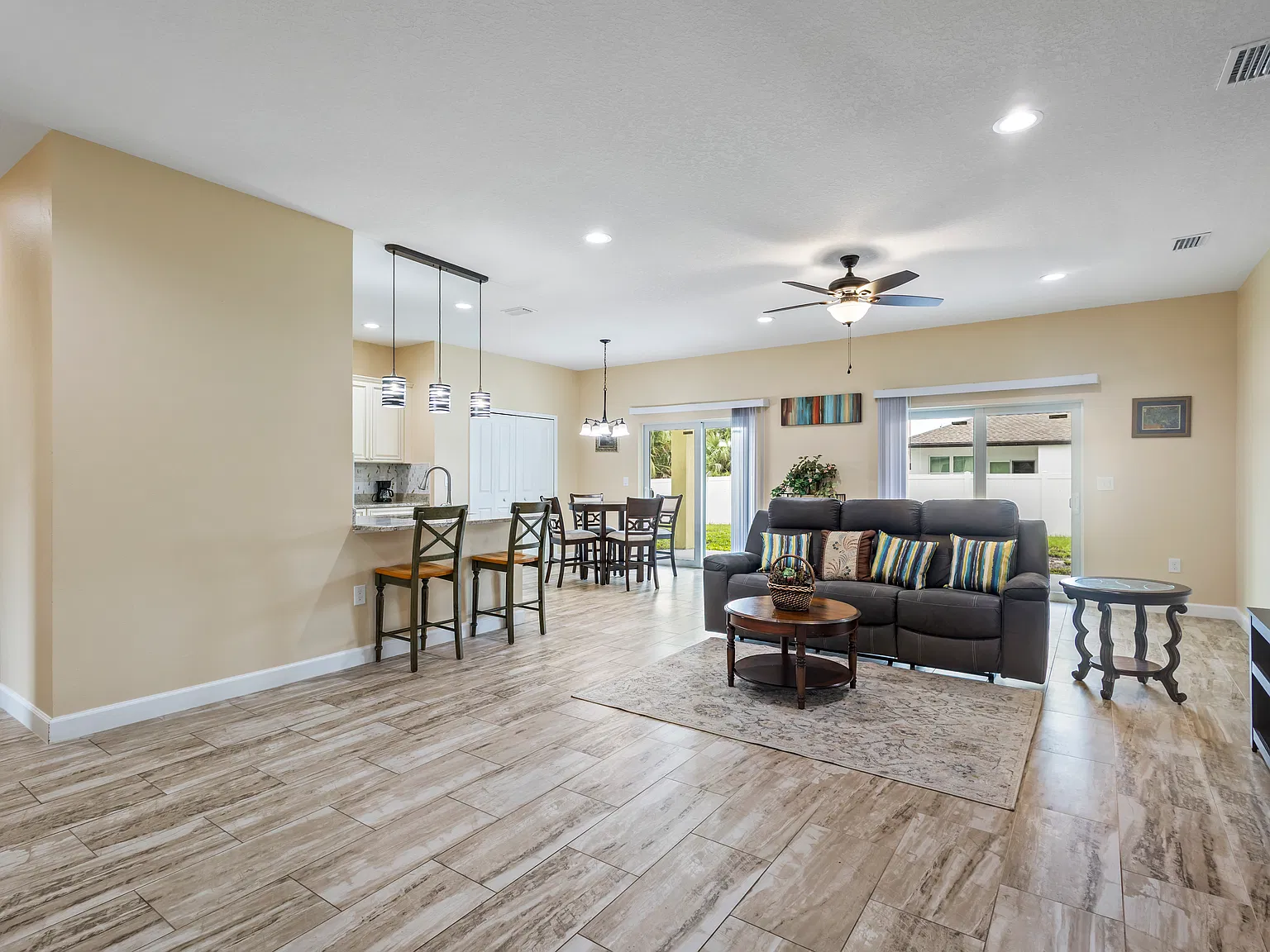 4 bed, 1840 sqft, $725 — Photo 4