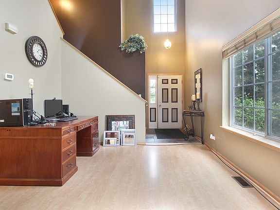 5th image of 213 Nicole Dr Unit A