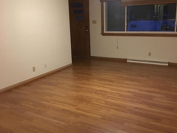 3rd image of 2505 E Van Norman Ave