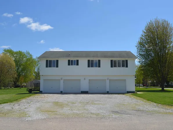 11176 N Wawasee Cir W, Cromwell, IN 46732