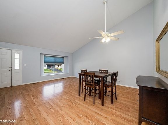 3rd image of 2816 Rolling Meadows Dr