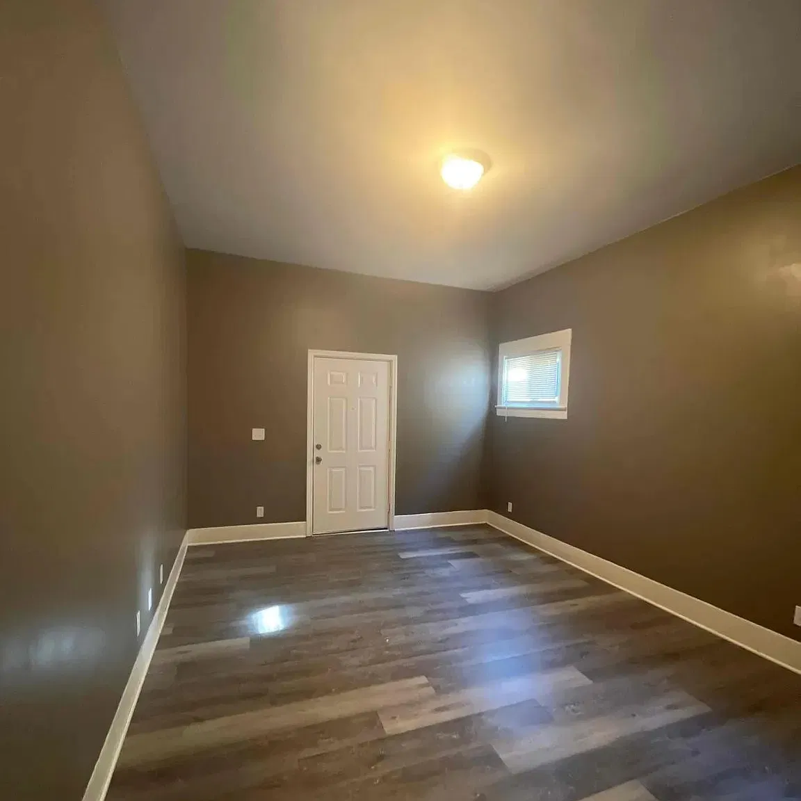 3 bed, 1.0 bath, 1475 sqft, $1,350 — Photo 3