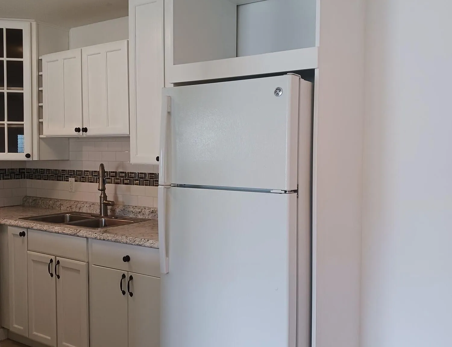 1 bed, 1.5 bath, 700 sqft, $1,600 — Photo 3