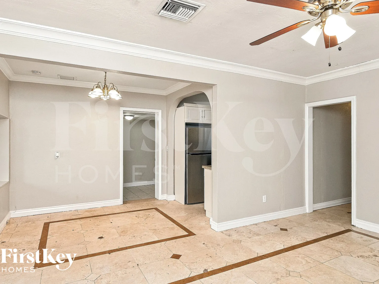 4 bed, 2.0 bath, 1276 sqft, $3,005 — Photo 2