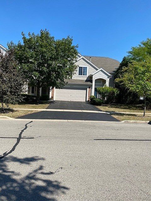 1st image of 107 Heritage Ln