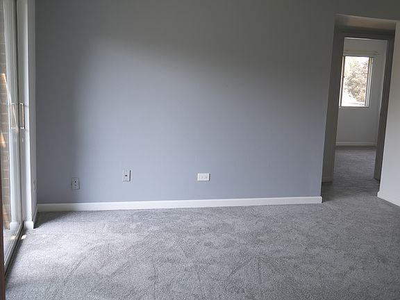 3rd image of 4815 W 109th St APT 201