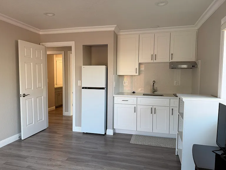 739 Hibernia Way — Photo 7