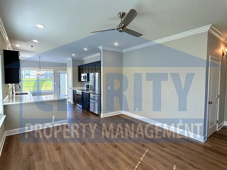 200 Bellingham Cv NE — Photo 5