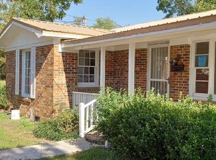 909 Strawberry St, Marion, SC 29571
