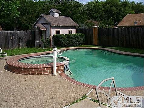3rd image of 810 Camino Ct
