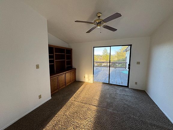 3rd image of 22513 Prospect Hts