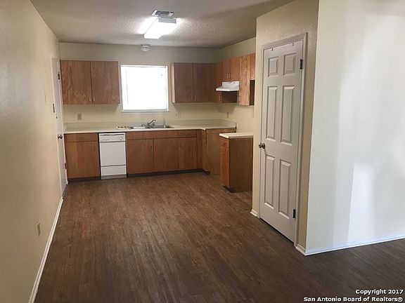 2nd image of 275 Deer Creek Dr
