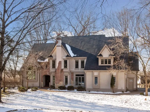 5470 Carrie Ln, Shorewood, MN 55331