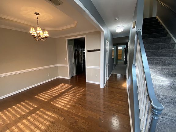 4th image of 142 S Arcadian Way #1