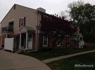 24151 Meadow Bridge Dr, Clinton Township, MI