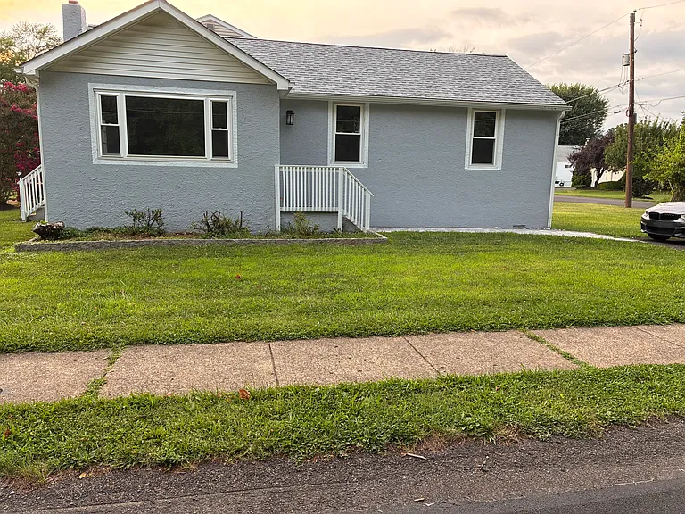 306 Grape St — Photo 1