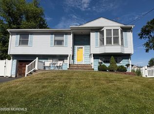 8 Lake Avenue, Hazlet, NJ 07730