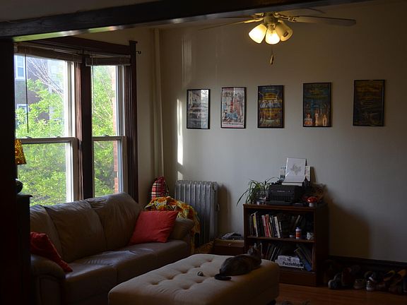 5th image of 1947 W Montrose Ave #2W