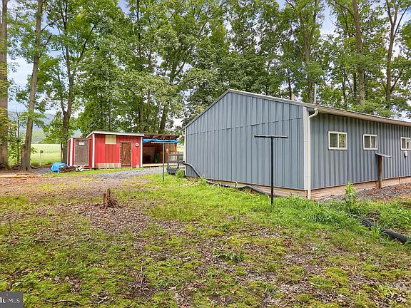 5th image of 190 Wolfgang Ln