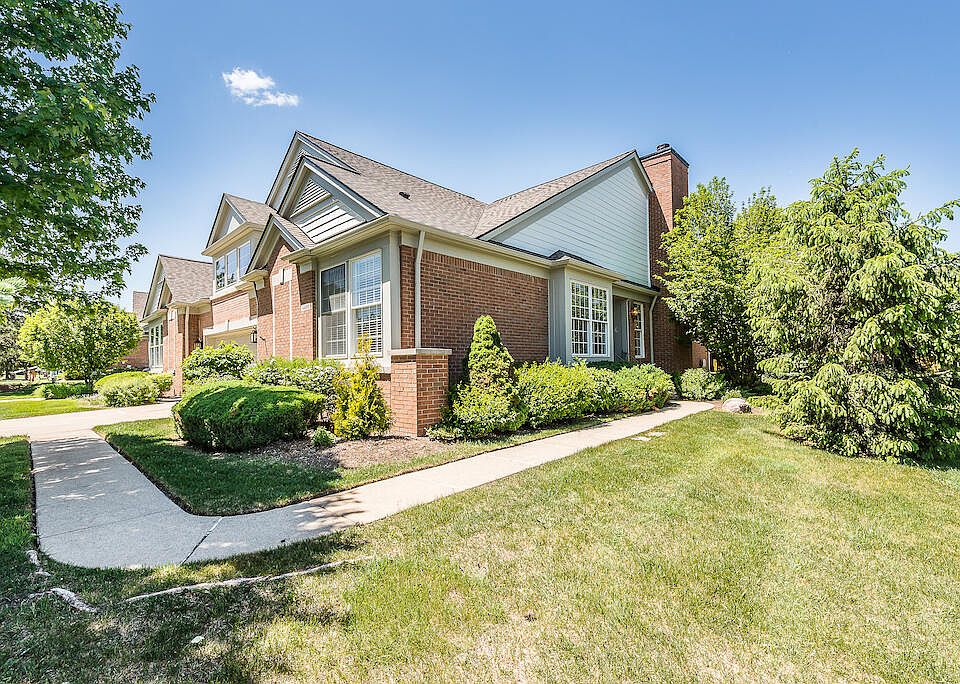 1st image of 44488 Aspen Ridge Dr #34