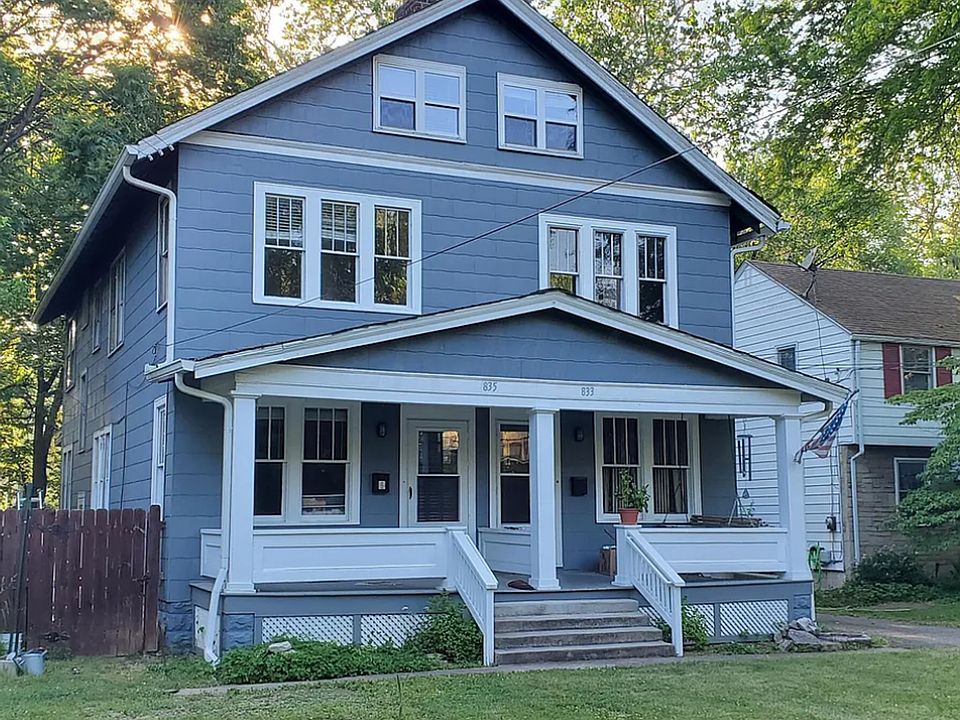 1st image of 833 College Ave