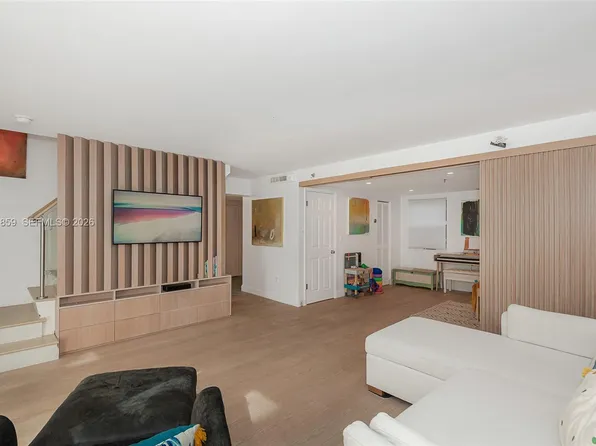 1005 8th St APT 204, Miami Beach, FL 33139
