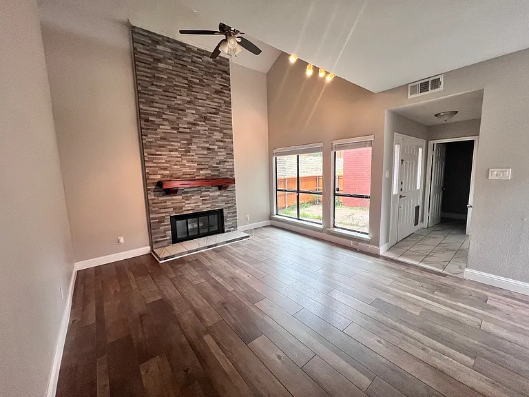 8404 Forest Ln #404 — Photo 8