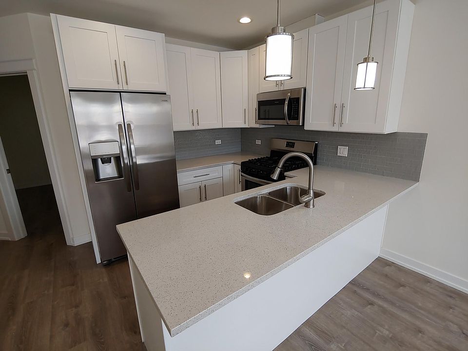 1st image of 2344 W Grand Ave #1S