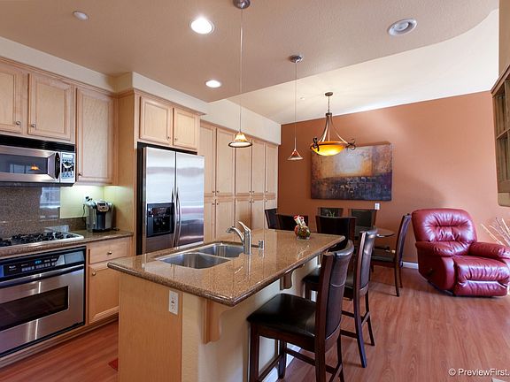 4th image of 2812 Villas Way