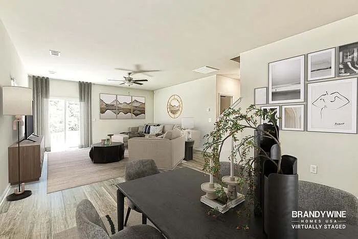 4 bed, 2.5 bath, 2266 sqft, $2,625 — Photo 2