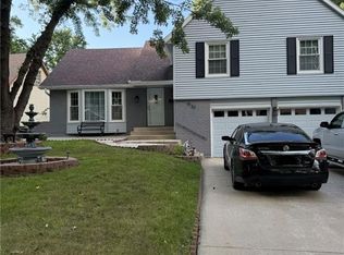 9130 W 92nd Ter, Overland Park, KS 66212