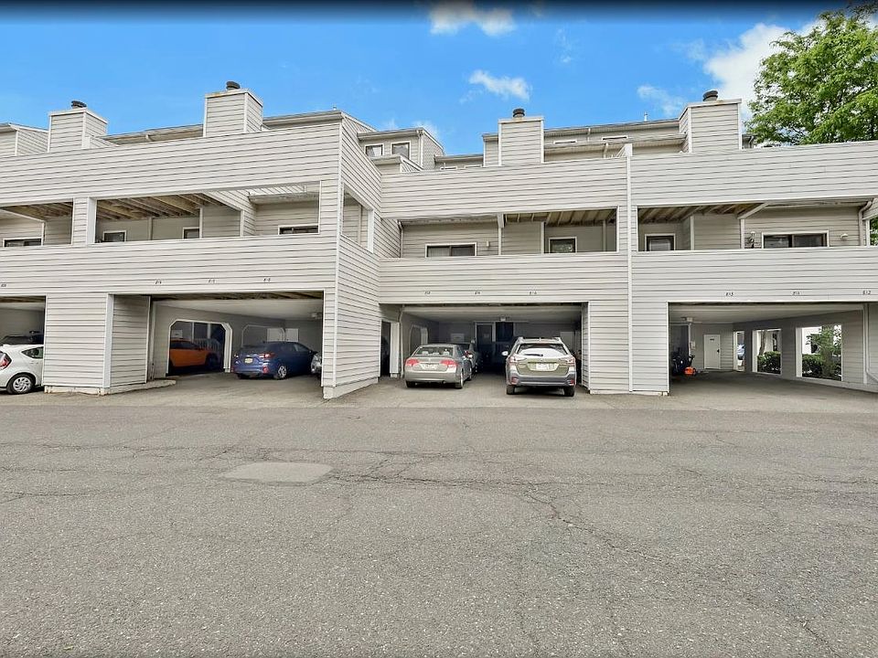 1st image of 815 Topsail Ln #815