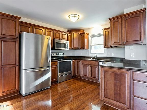 5th image of 8794 W South Ave