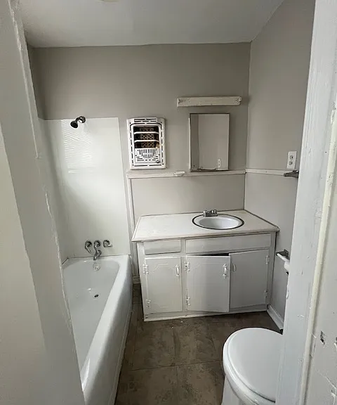 585 Campus St — Photo 3