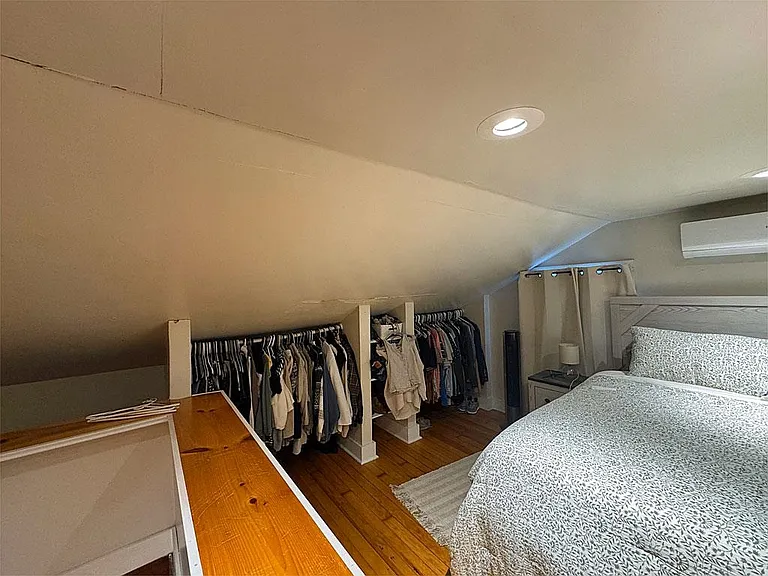 1626 Drake Rd — Photo 10