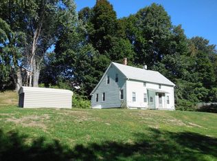 14 Mill St, Easthampton, MA 01027