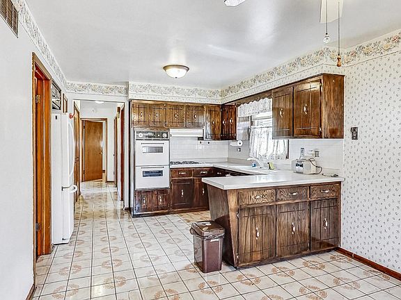 5th image of 11408 S Avenue H
