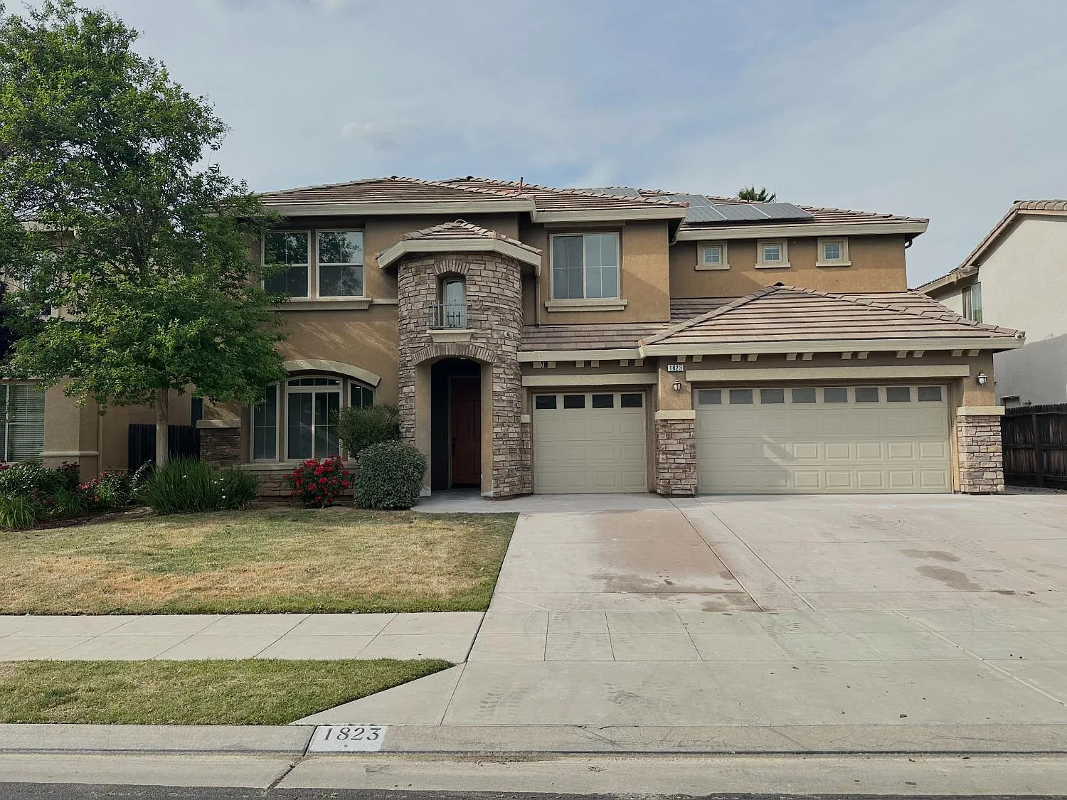 1823 Houston Ave photo 1
