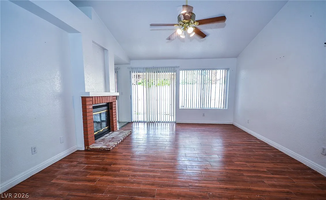 3 bed, 2.0 bath, 1548 sqft, $1,950 — Photo 4
