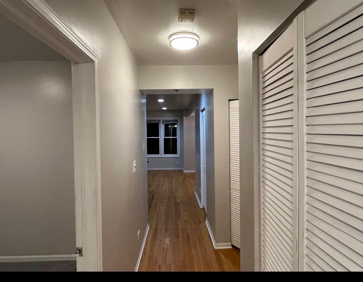 Asbury Ave, Evanston — Photo 2