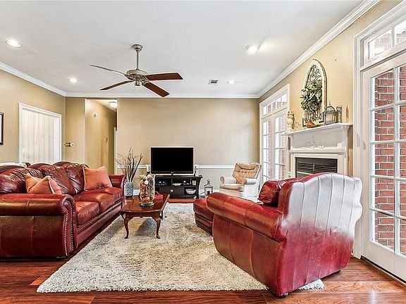 3rd image of 6059 Chateau Loire Ct