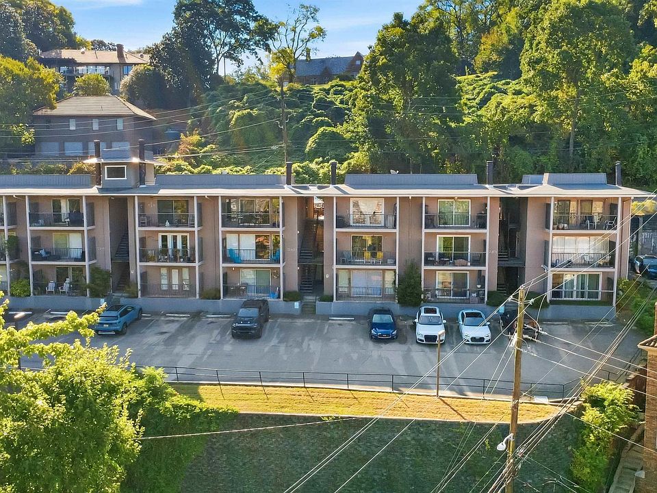 1st image of 2401 Arlington Cres APT A
