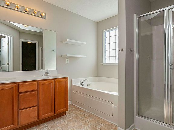 5th image of 382 Sarava Ln