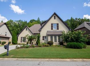 386 Strathaven Dr, Pelham, AL 35124