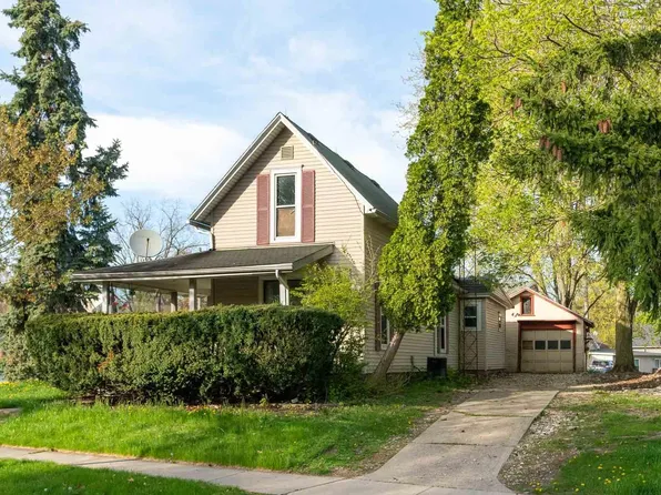 126 Crescent St, Goshen, IN 46528