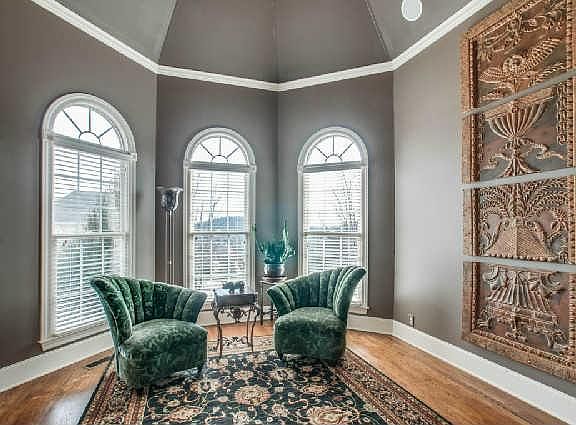3rd image of 229 King Arthur Cir